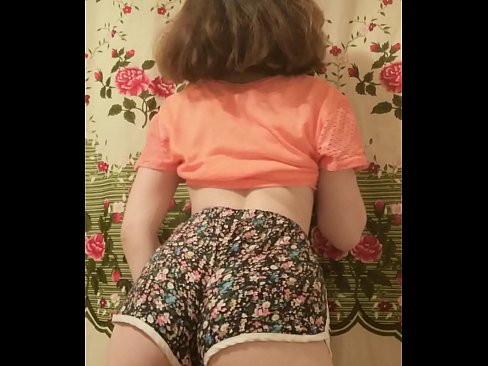 ❤️ Sexy matashin jariri yana cire guntun wando a kyamara ️❌ a mu
