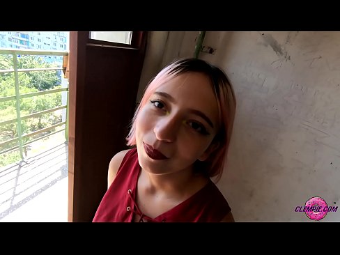 ❤️ Sha'awar ɗalibi yana tsotsar Baƙo a Waje - Cum A Fuskarsa ️❌ a mu